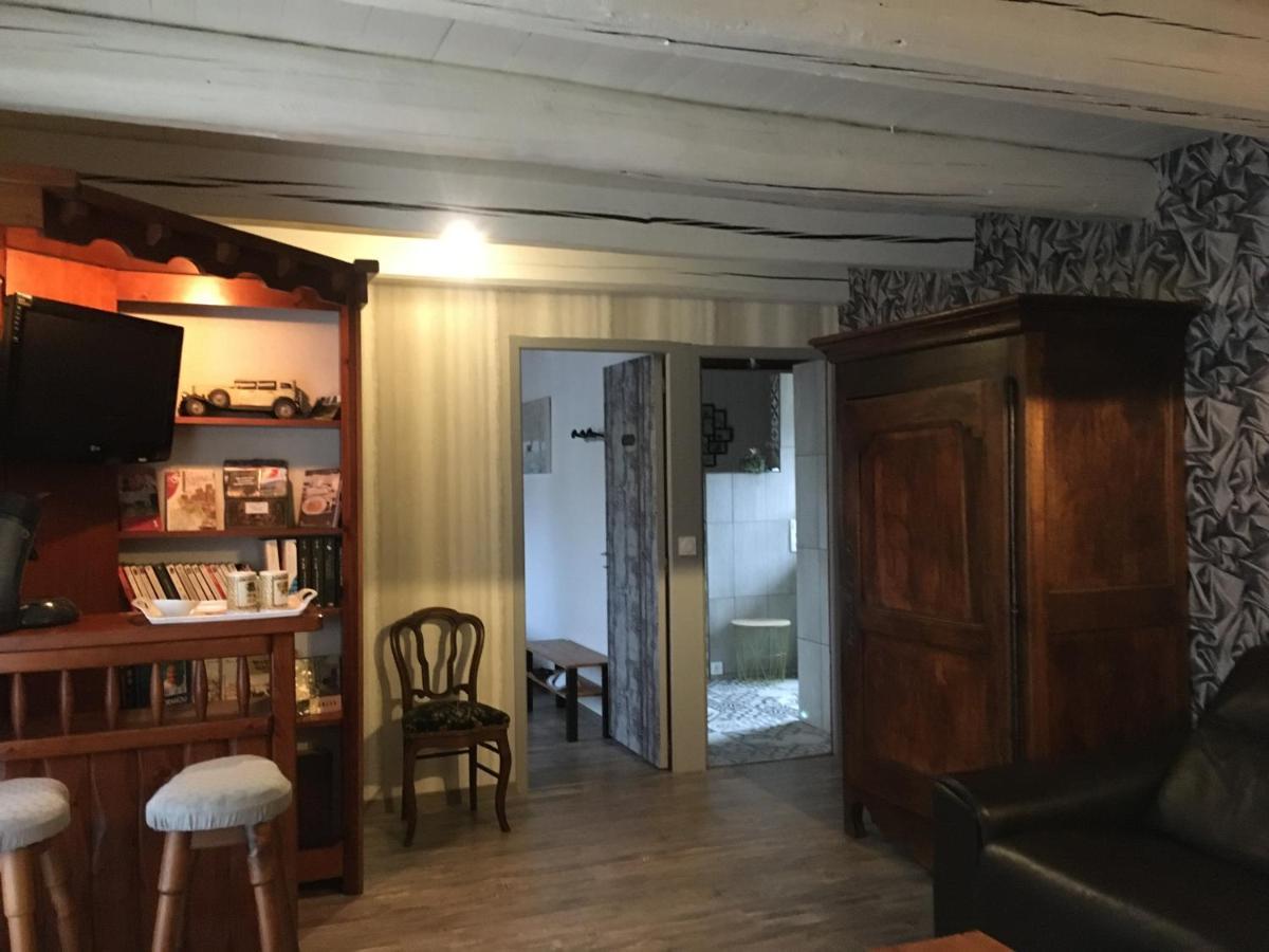 Chambres D'Hotes Les Vergers De Louise Thiolieres Exterior foto